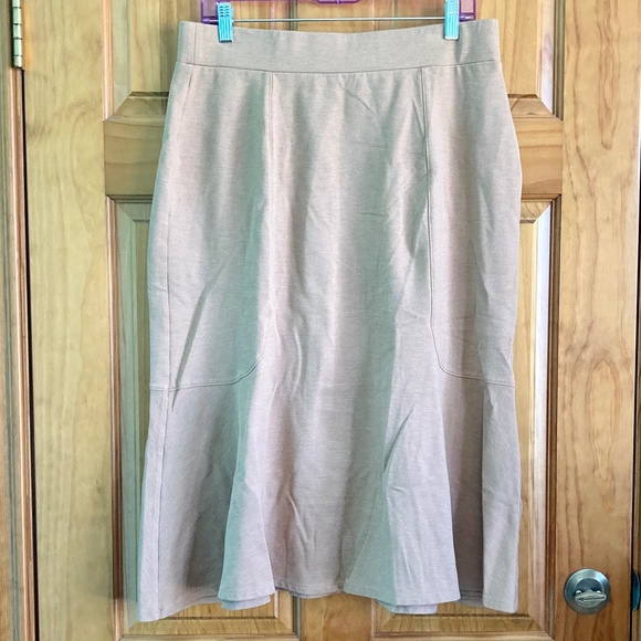 Women’s size medium Lands’ End camel colored gently used long modest skirt - Picture 1 of 5